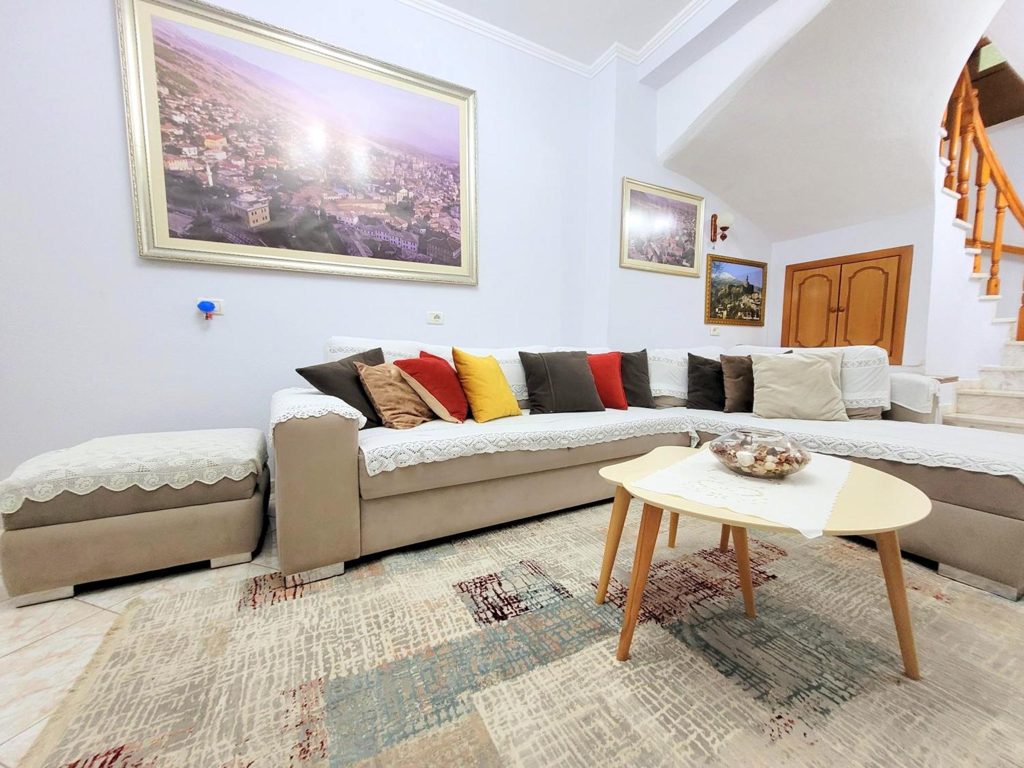 Marbi Guest House Гирокастра Экстерьер фото